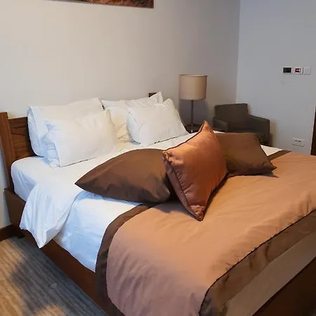 B137 & B027 - Vucko Appartement 4*